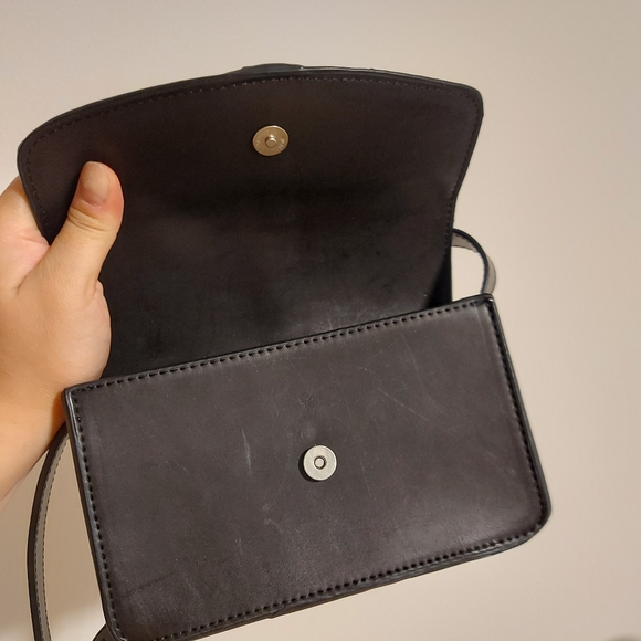 Urban outfitter black side bag - Picture 7 of 8